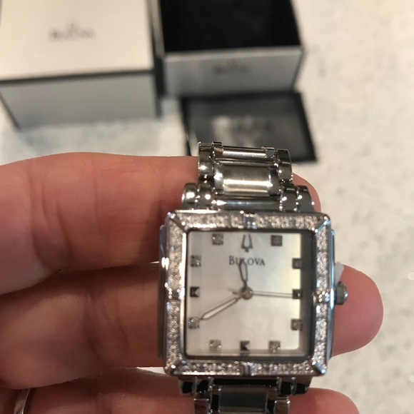 ^^^^SOLD****BULOVA DIAMOND WATCH - Picture 7 of 7